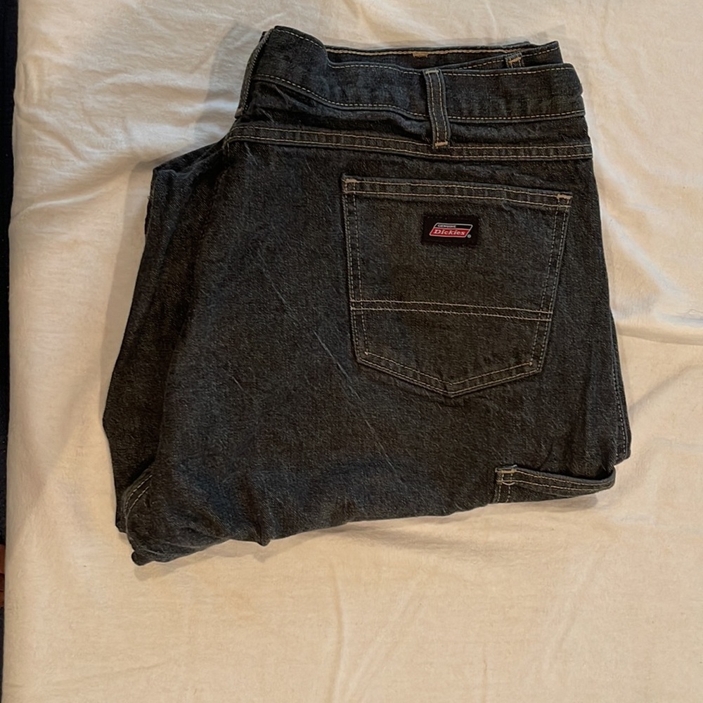 Shorts - Picture 4 of 5